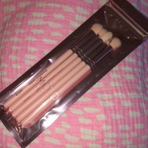 ❣️NWT MOTD eyebrush set